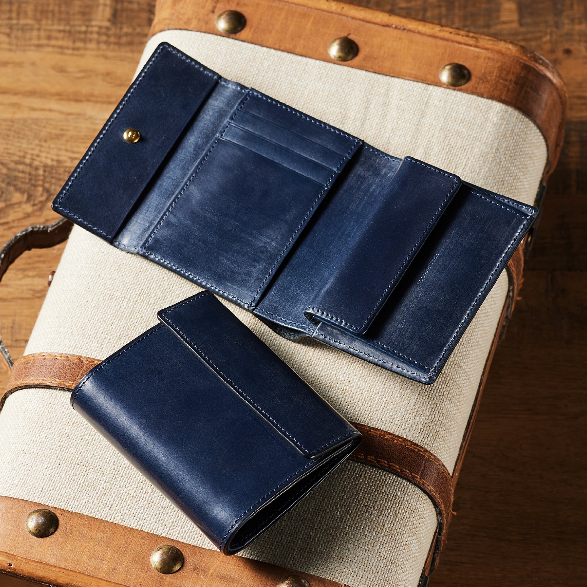 #カラー_ダークネイビー