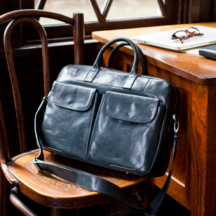 ダークネイビー