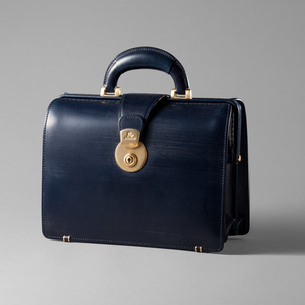 <p>ダークネイビー</p>