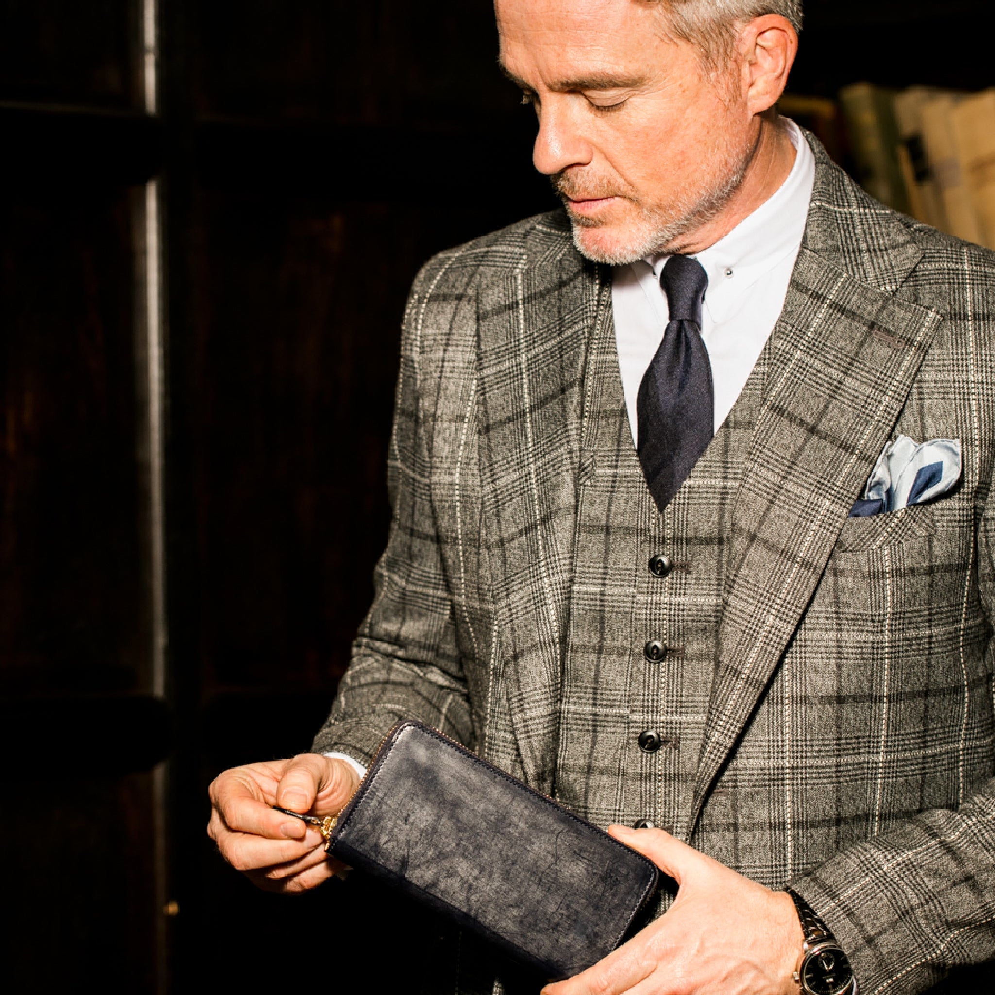 #カラー_ダークネイビー