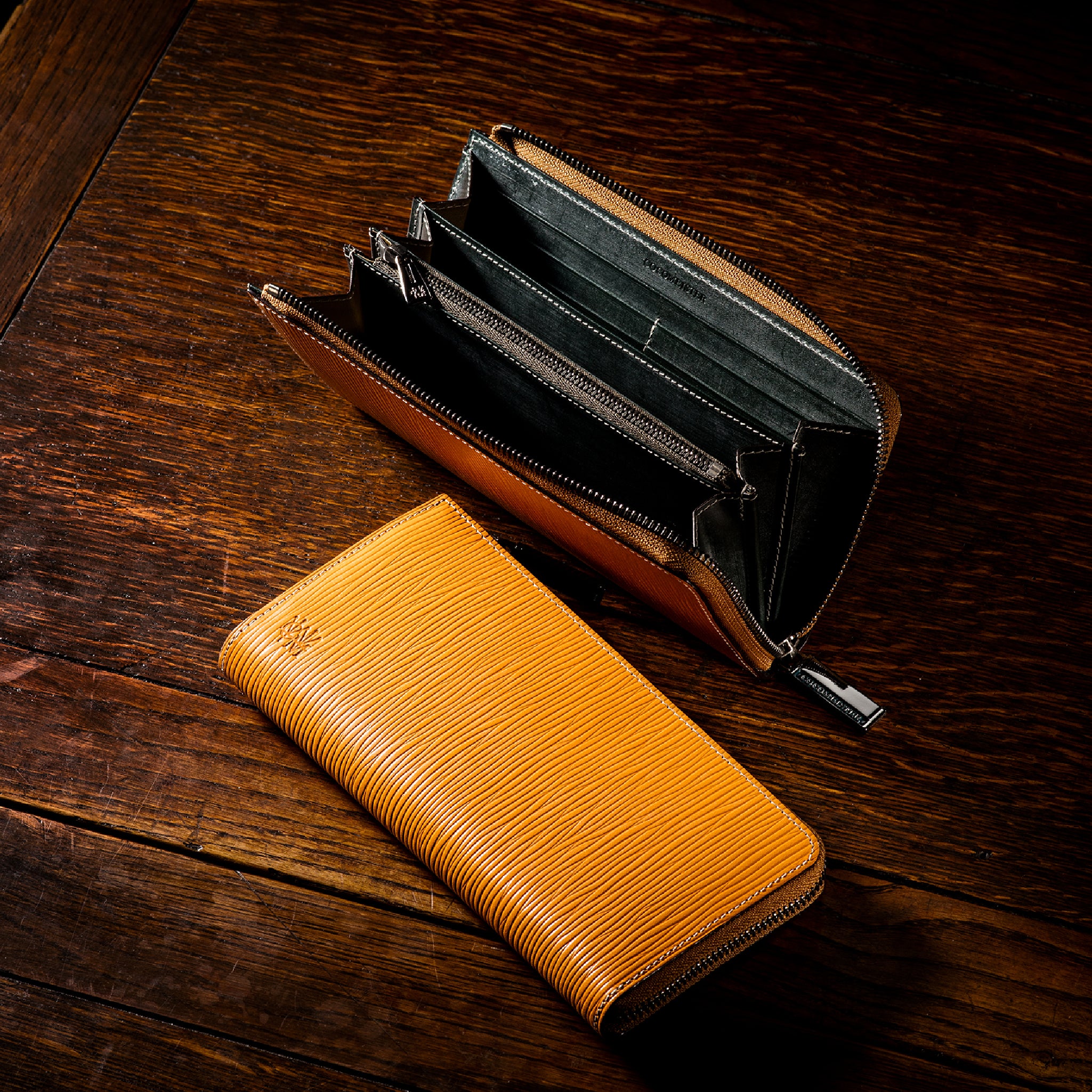 #カラー_ヴィクトリーイエロー