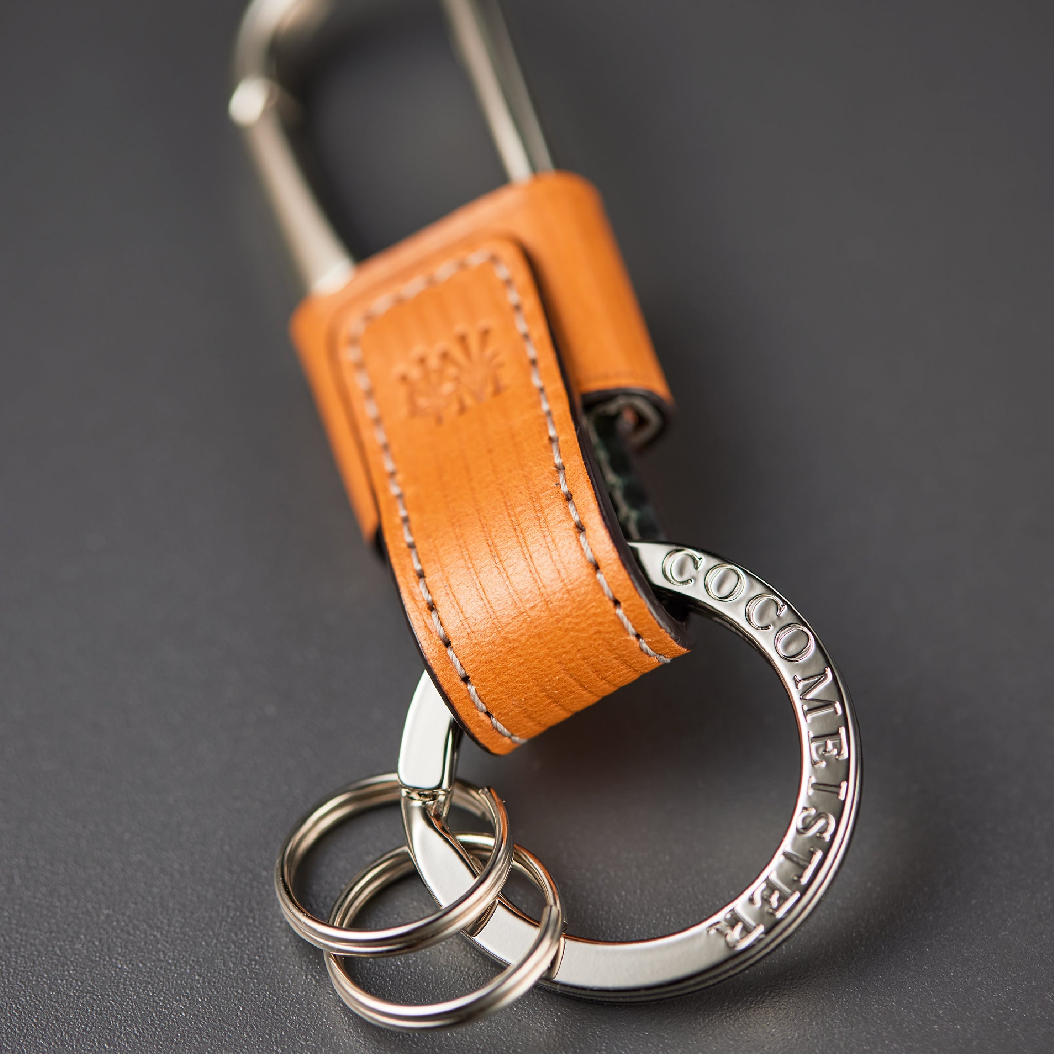 #カラー_ヴィクトリーイエロー