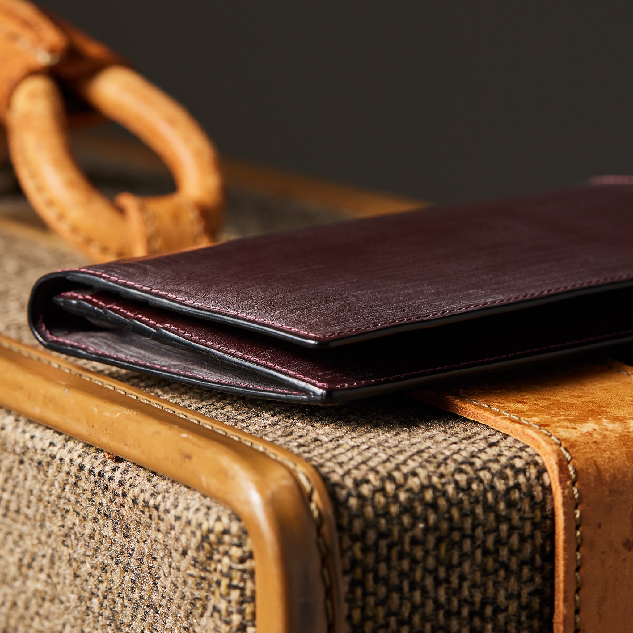 #カラー_ボルドーワイン