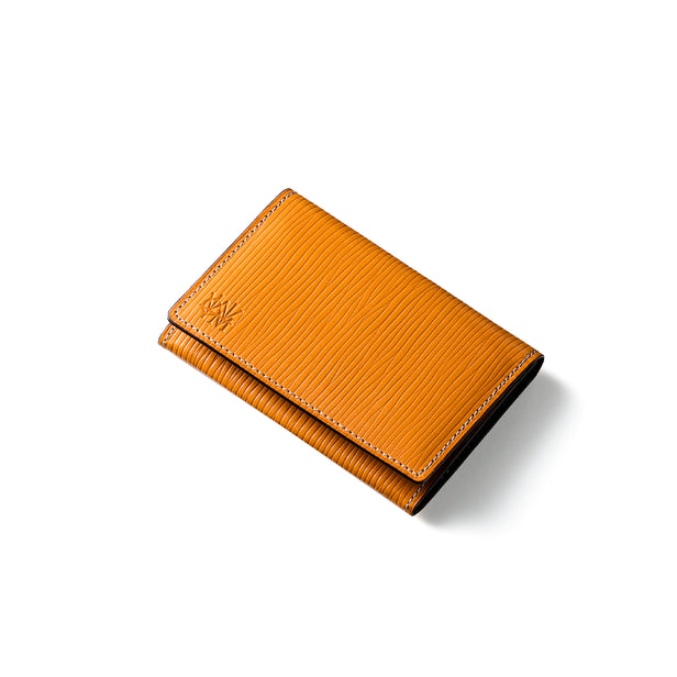 <p>ヴィクトリーイエロー</p>