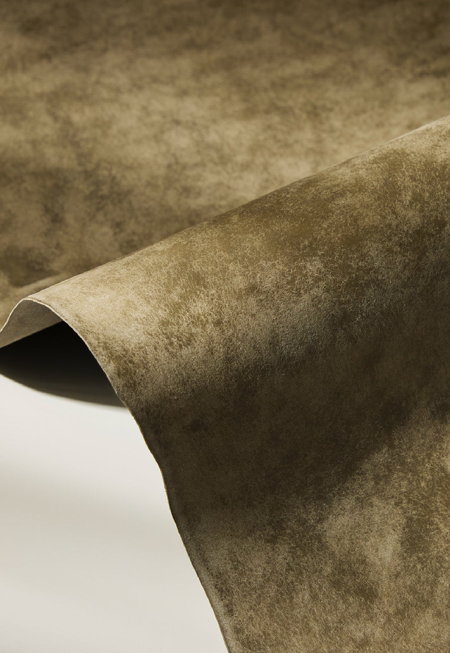 イタリア最高級『プエブロ』
和紙のような起毛と極上エイジング