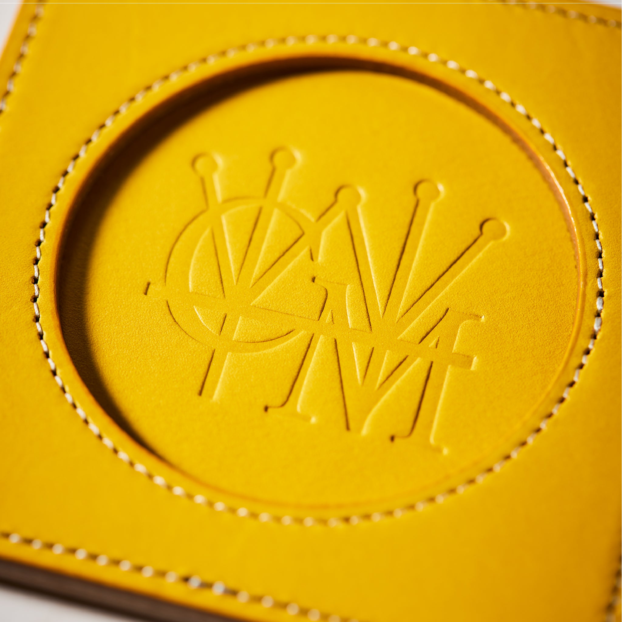 #カラー_ジャッロ