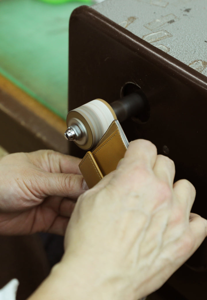 修理サービス長く使うための、職人による修理サポート。