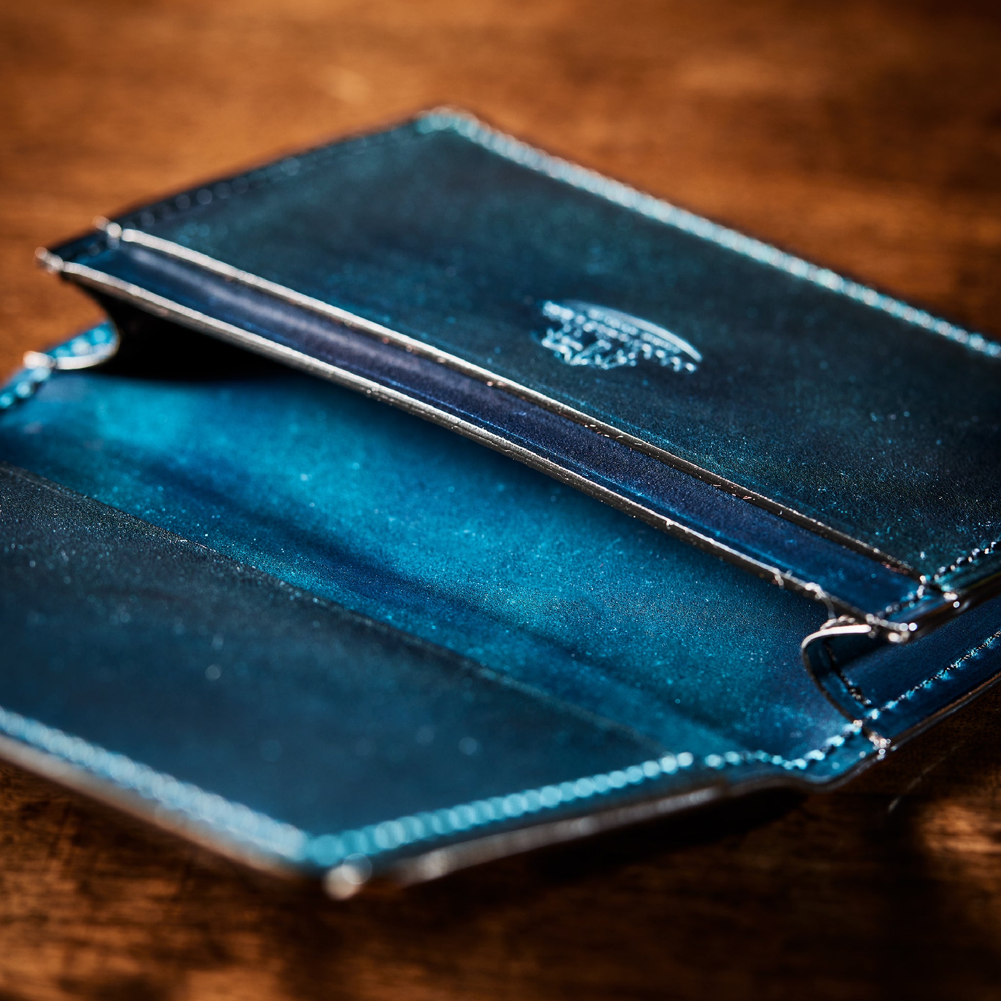 #カラー_ブルークリスタル