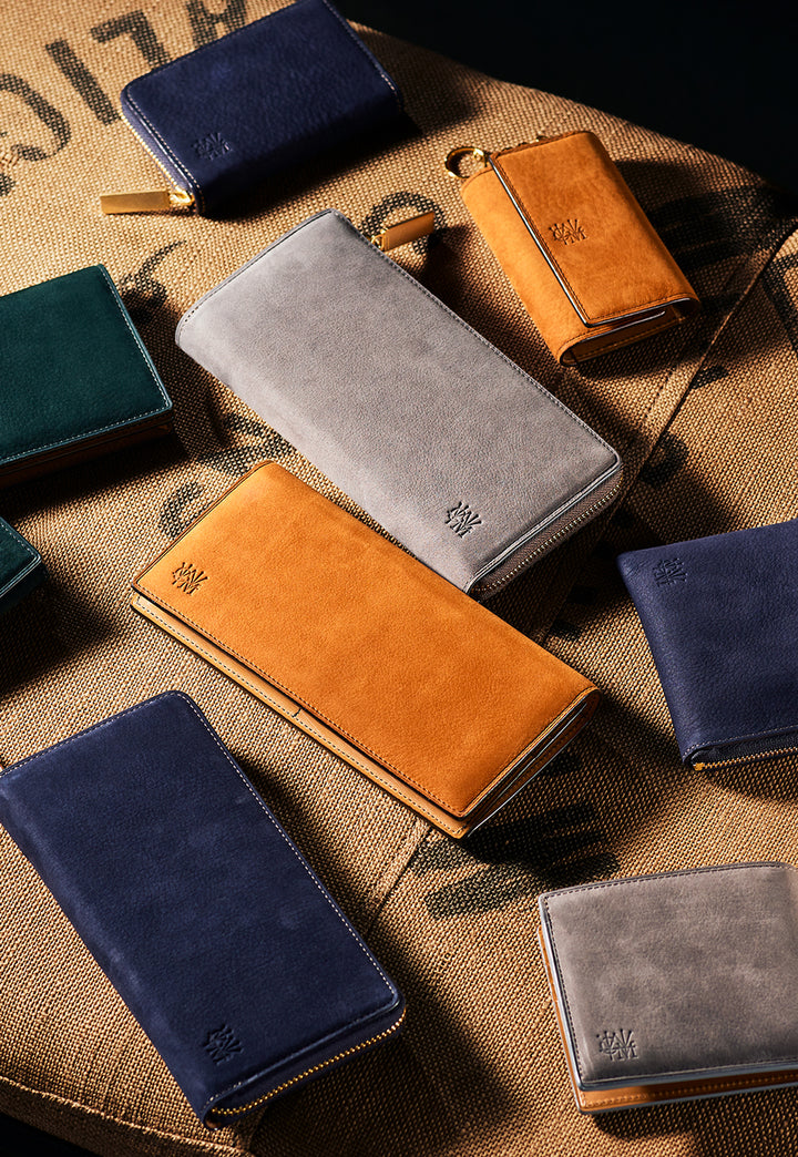 相手別ギフト恋人、夫、父、上司、就職祝い。贈る相手に合わせて選べる革小物。